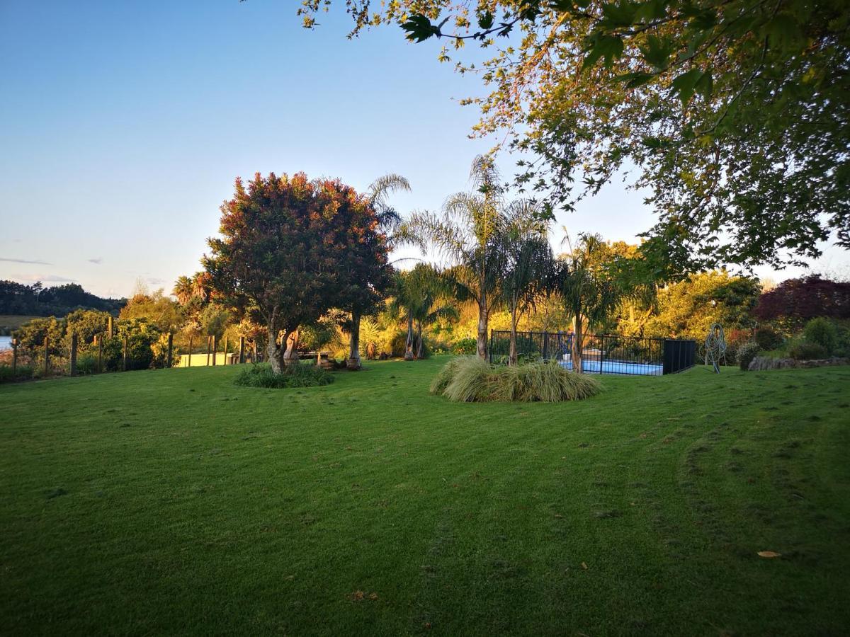River Side Lodge Whakamarama Exterior photo